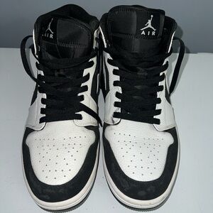Air Jordan I Retro High Tuxedo (Black & White)